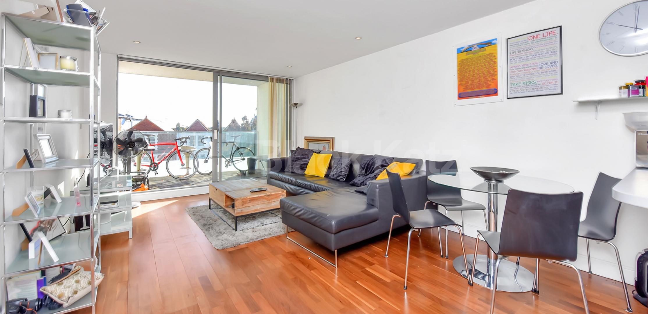 			LET, 2 Bedroom, 1 bath, 1 reception Apartment			 Qube Court. Balham Hill, Clapham South 